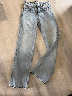 Zara Women's Bootcut Jeans in Light Blue Wash